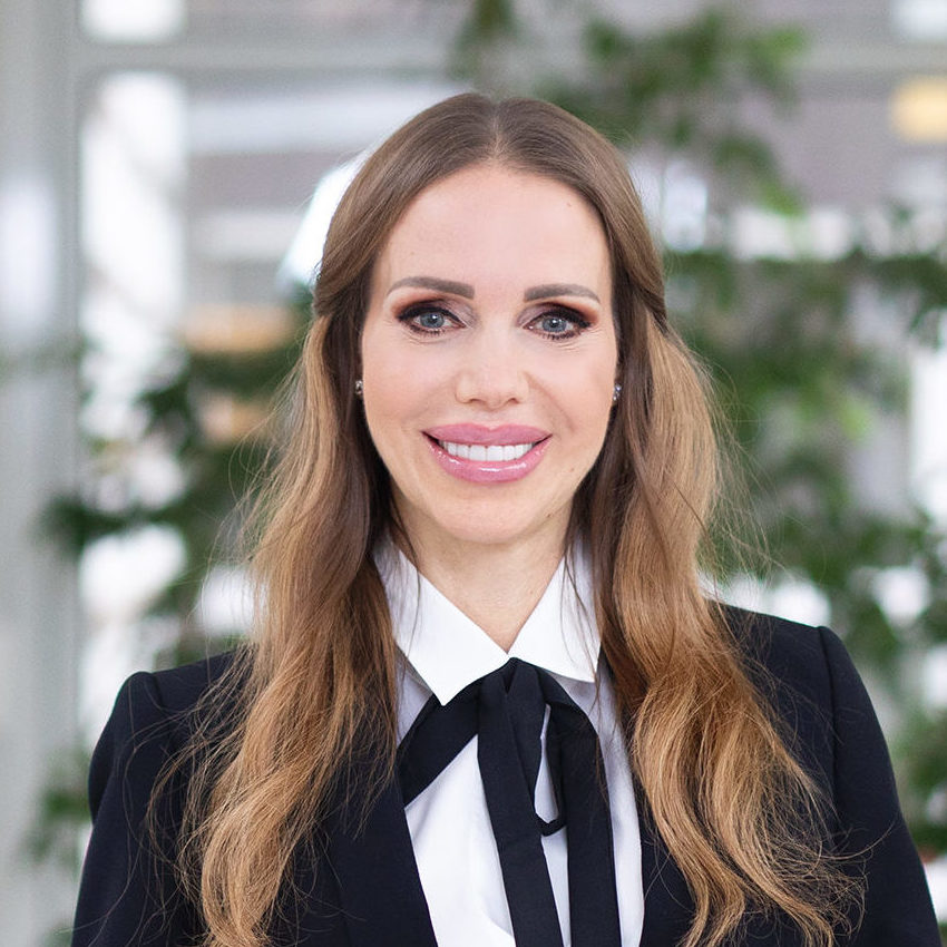 Annina Semmelhaack Annina Semmelhaack