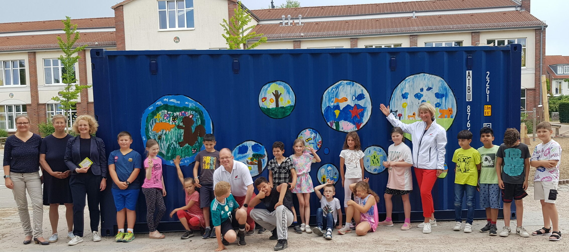 Container für Außenspielgeräte an der Astrid-Lindgren-Schule